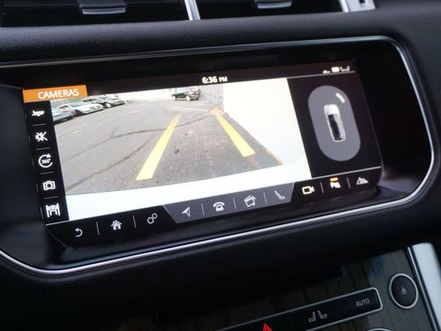 Used 2017 Land Rover Range Rover Sport HSE image 17