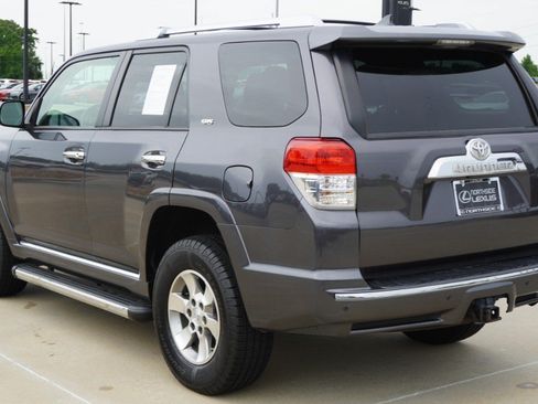 Used 2012 Toyota 4Runner SR5 w/ Premium Pkg AWD/4WD image 8
