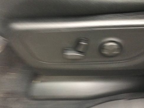 New 2026 RAM 1500 4x4 Crew Cab image 13