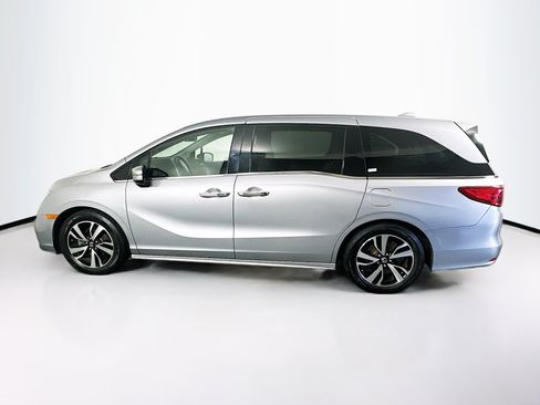 Used 2019 Honda Odyssey Elite image 4