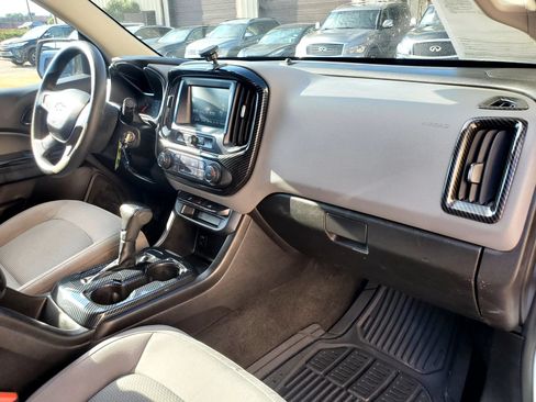 Used 2018 Chevrolet Colorado W/T RWD image 23