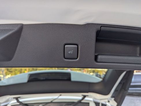 New 2026 Ford Escape SE w/ Class II Trailer Tow Package FWD image 31