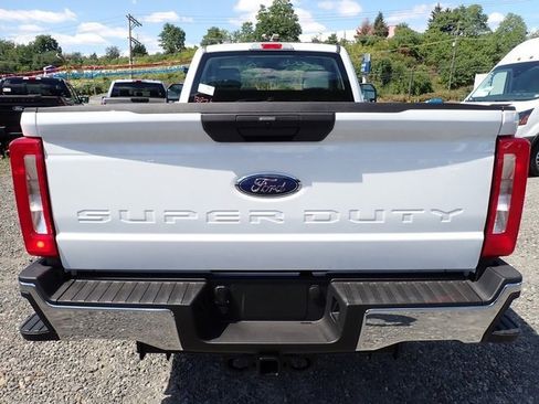 New 2026 Ford F350 XL w/ XL Chrome Package image 4