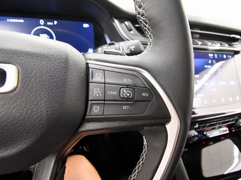 Used 2024 Jeep Grand Cherokee Altitude image 20