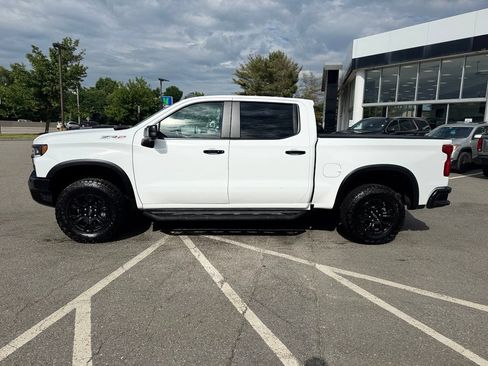 Used 2025 Chevrolet Silverado 1500 ZR2 w/ Technology Package AWD/4WD image 2