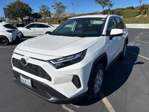 Used 2025 Toyota RAV4 LE AWD/4WD image 2