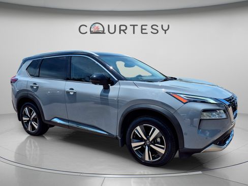 Used 2021 Nissan Rogue Platinum FWD image 9