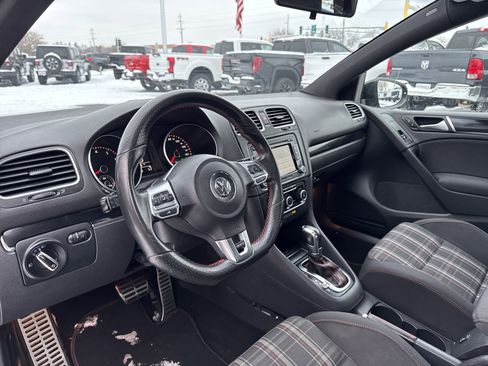 Used 2012 Volkswagen GTI image 17