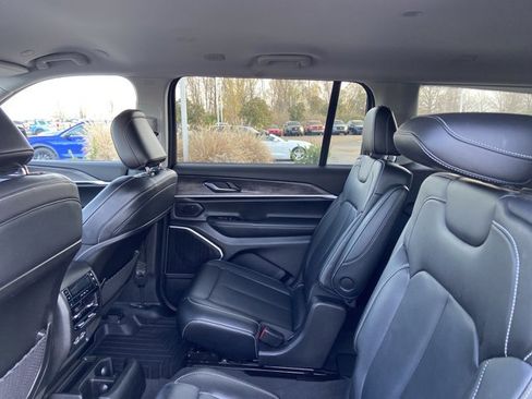 Used 2021 Jeep Grand Cherokee L Limited image 16
