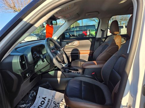 Used 2023 Ford Bronco Sport Outer Banks image 11