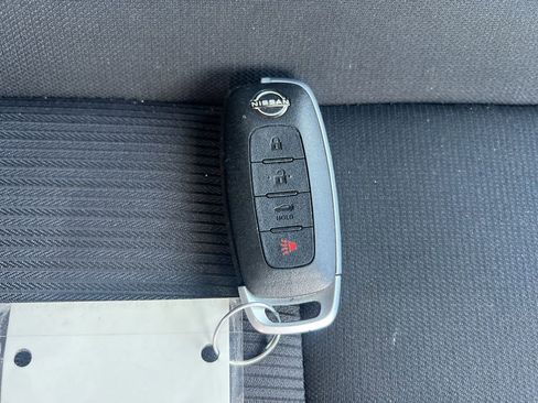 Certified 2024 Nissan Sentra SV image 25