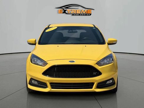 Used 2017 Ford Focus ST FWD image 9