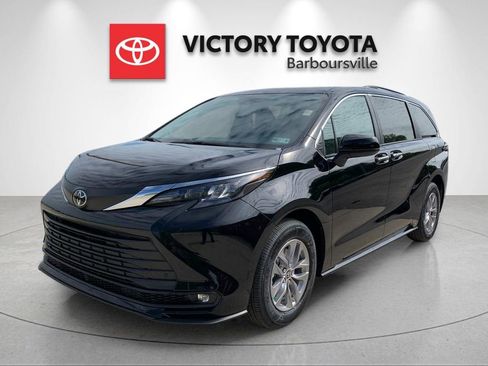 New 2026 Toyota Sienna XLE FWD image 1