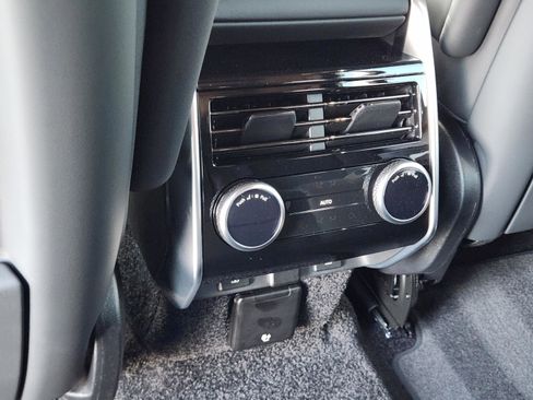 New 2026 Land Rover Range Rover Long Wheelbase SE image 25