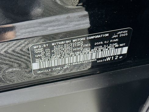 Used 2025 Mitsubishi Outlander SEL FWD image 12