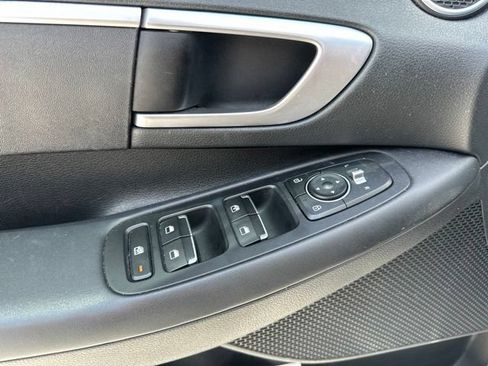 Used 2021 Hyundai Sonata SE FWD image 3