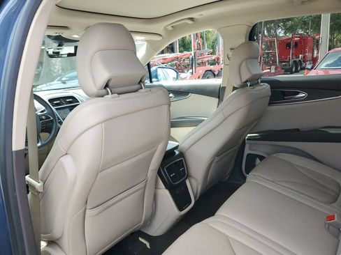 Used 2019 Lincoln Nautilus Reserve AWD/4WD image 18