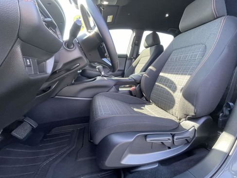Used 2025 Honda HR-V Sport image 16