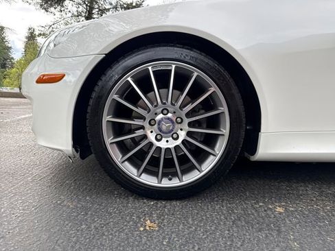 Used 2010 Mercedes-Benz SLK 300 image 24