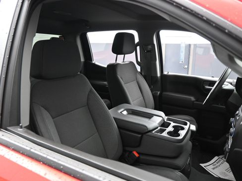 Used 2025 Chevrolet Silverado 1500 Custom image 24