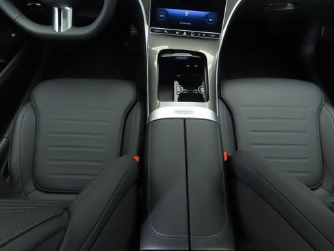 New 2025 Mercedes-Benz C 300 Sedan image 18