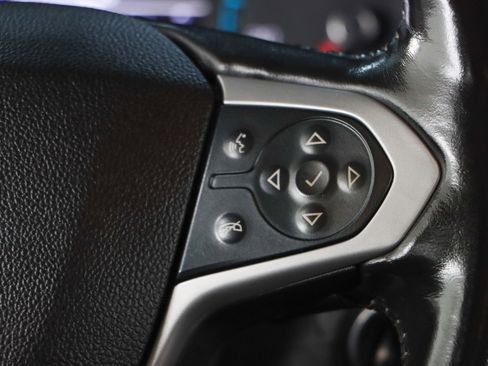 Used 2018 Chevrolet Colorado LT AWD/4WD image 14