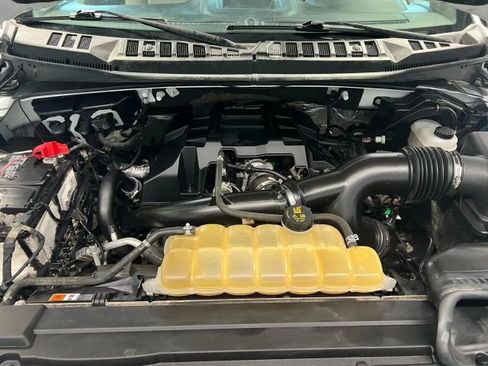 Used 2018 Ford F150 XLT image 11