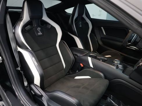 Used 2021 Ford Mustang Shelby GT500 w/ Carbon Fiber Track Pack RWD image 81