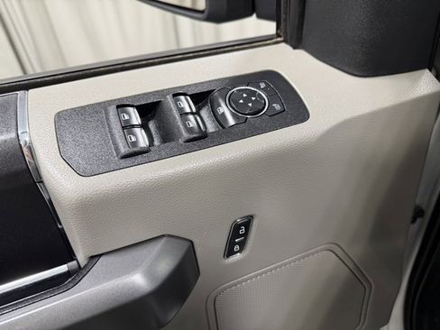 Used 2019 Ford F150 XLT w/ Trailer Tow Package image 16