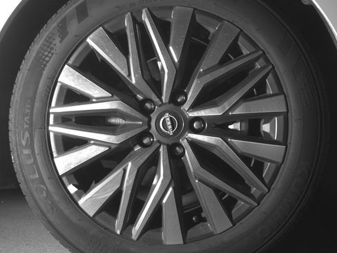 Used 2025 Nissan Altima 2.5 SV image 13