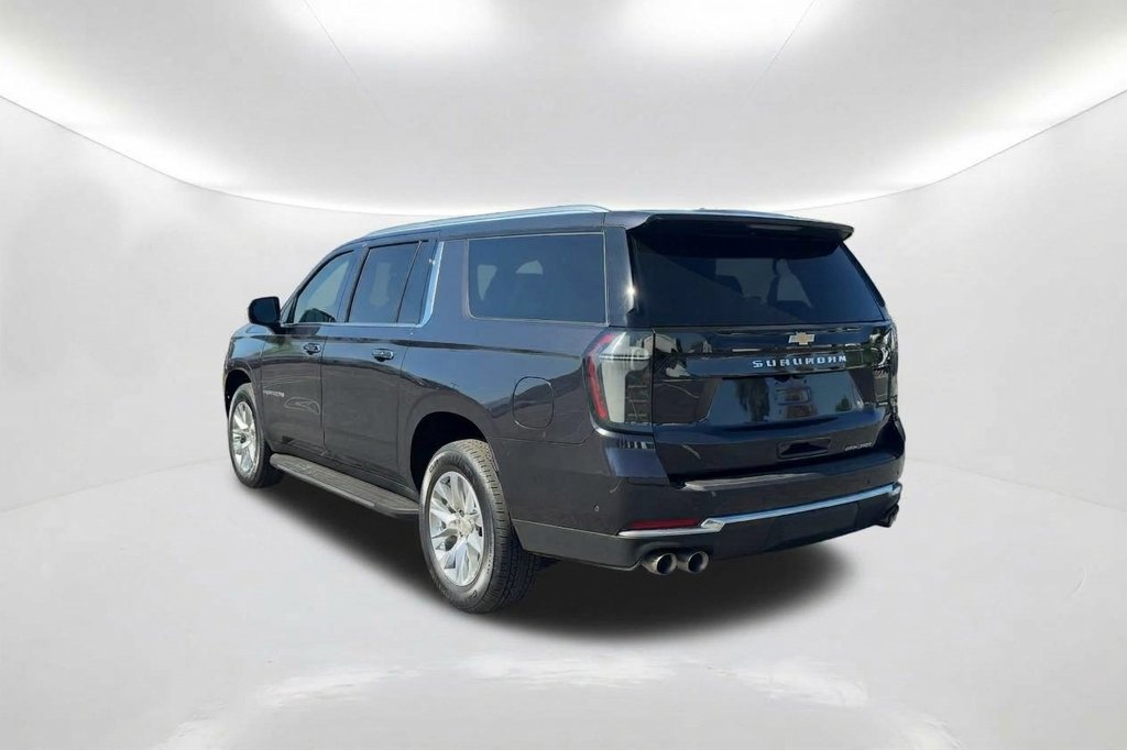 Used 2026 Chevrolet Suburban Premier AWD/4WD image 8