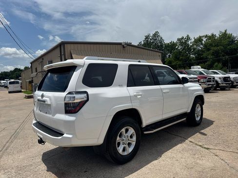 Used 2015 Toyota 4Runner SR5 Premium AWD/4WD image 5