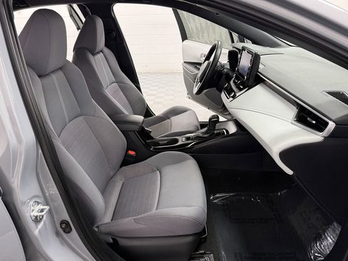Used 2022 Toyota Corolla SE w/ Carpet Mat Package (TMS) image 18