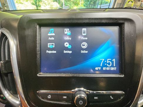 Used 2018 Chevrolet Equinox LT AWD/4WD image 17