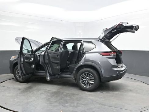 Used 2024 Nissan Rogue S AWD/4WD image 47