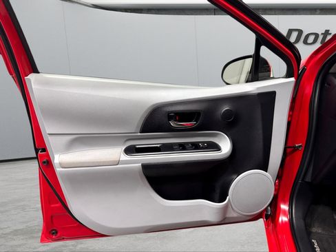 Used 2014 Toyota Prius C Four image 20