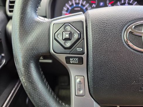 Used 2016 Toyota 4Runner SR5 AWD/4WD image 30