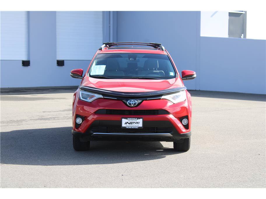 Used 2017 Toyota RAV4 XLE AWD/4WD image 5