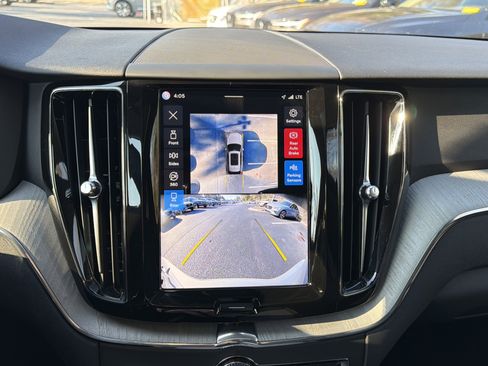 Certified 2025 Volvo XC60 B5 Plus w/ Climate Package image 25