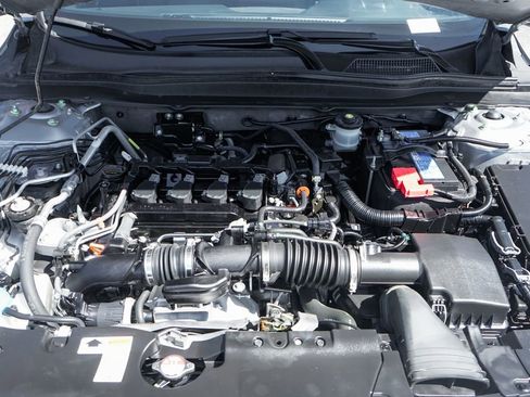 Used 2021 Honda Accord Sport image 11