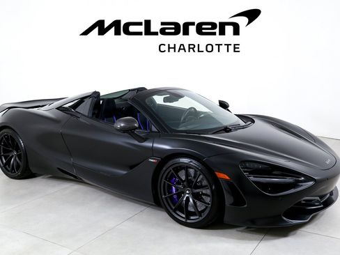 Used 2022 McLaren 720S Spider RWD image 2