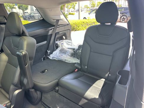 New 2026 Volvo EX90 Ultra AWD/4WD image 18