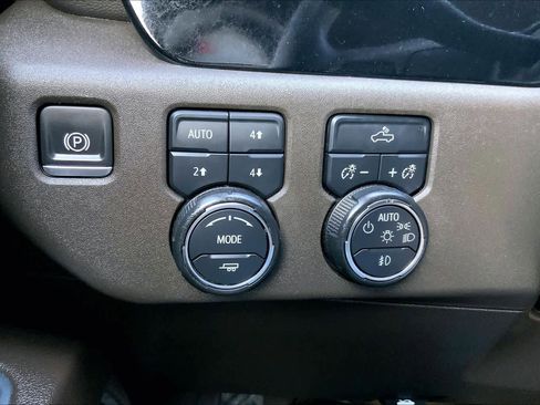 Used 2024 Chevrolet Silverado 1500 RST w/ Z71 Off-Road Package image 35