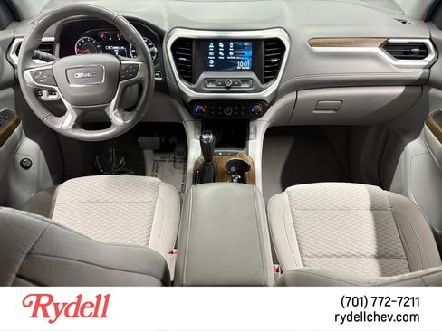 Used 2018 GMC Acadia SLE AWD/4WD image 12