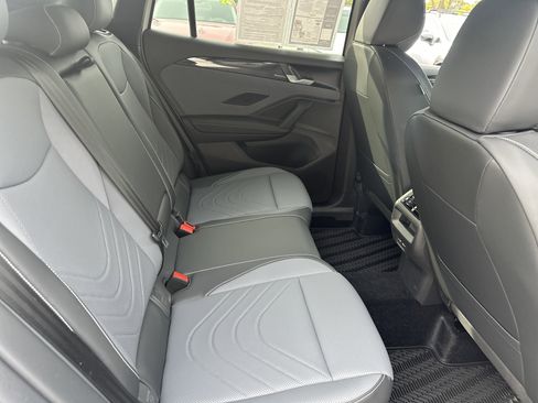 Used 2026 Volkswagen Tiguan SE R-Line image 14