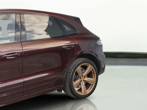 Used 2023 Porsche Macan GTS w/ Sport Chrono Package image 18