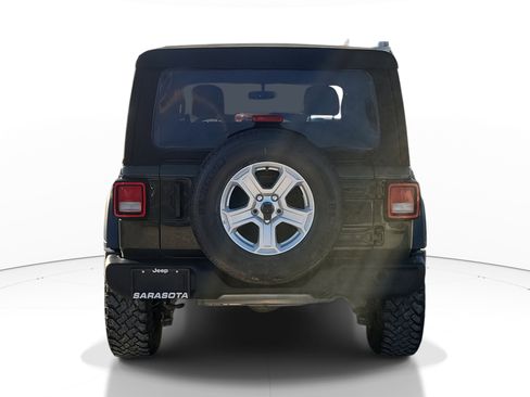 Used 2021 Jeep Wrangler Sport w/ Technology Group image 5