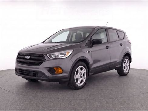 Used 2017 Ford Escape S FWD image 3