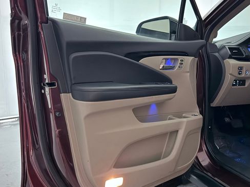 Used 2020 Honda Pilot Elite image 17