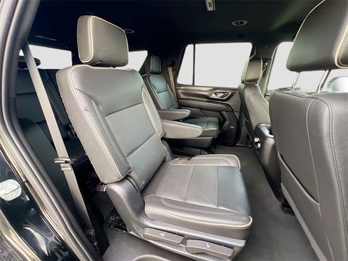 Used 2023 GMC Yukon SLT image 28
